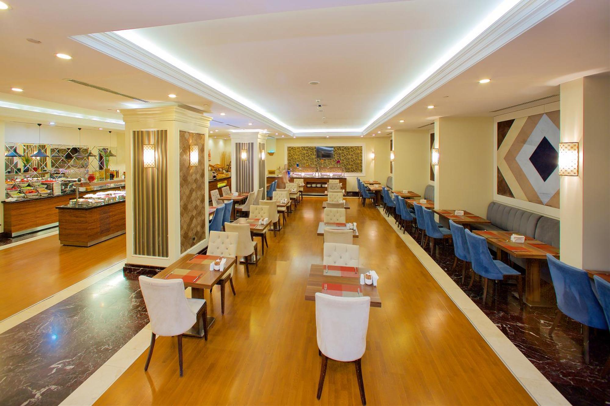 Ramada By Wyndham Istanbul Merter Istambul Exterior foto The restaurant